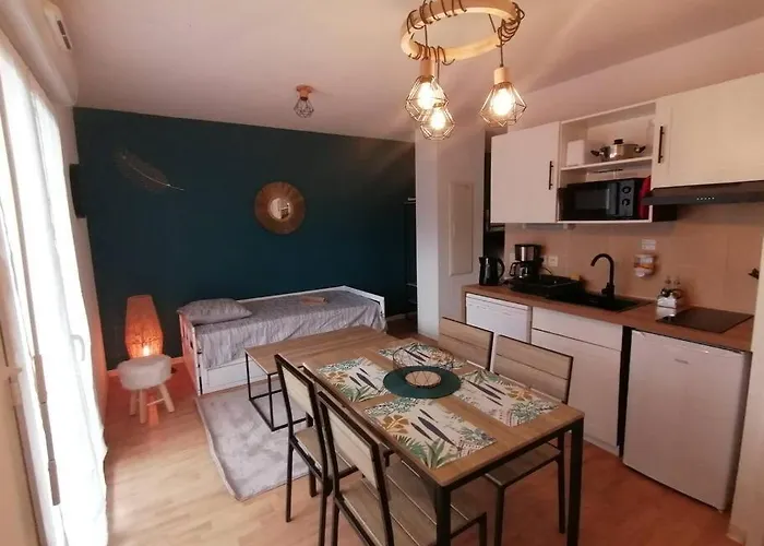 De La Marmotte Cendree, Dans De Tourisme 3 Etoiles *